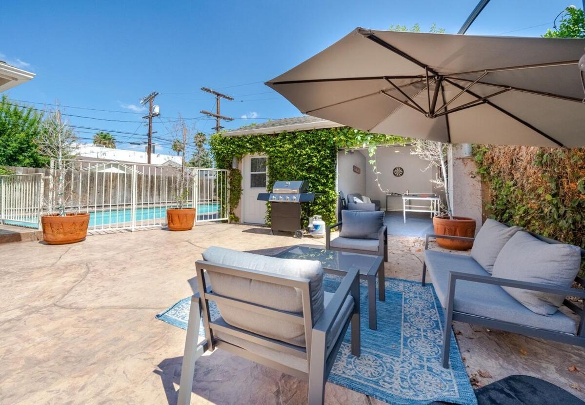 Holiday home Walk To Ventura Boulevard Pool & Hottub With Pingpong & Bbq